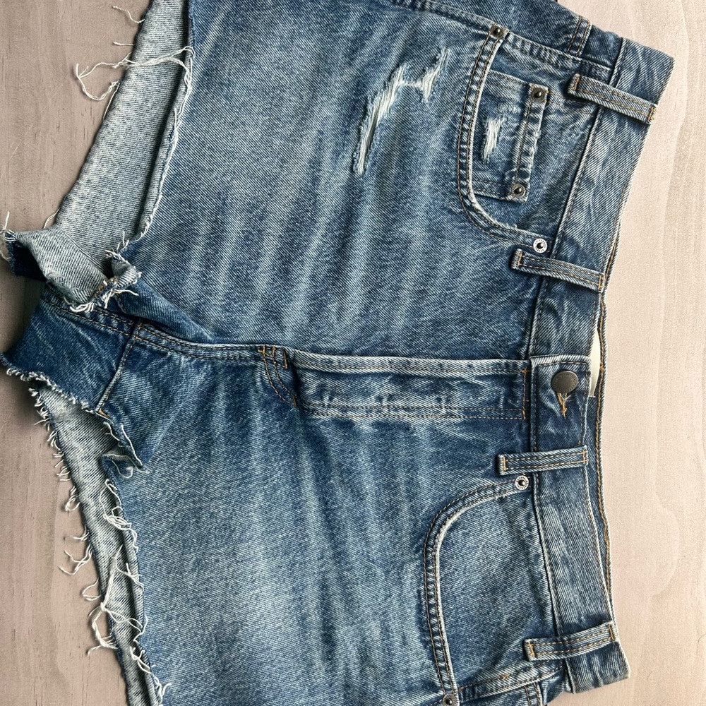 Universal Thread Blue Jean Shorts Distressed Cut-Off Style
